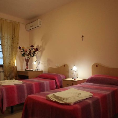 Ferienwohnung Regina Tropea Exterior foto