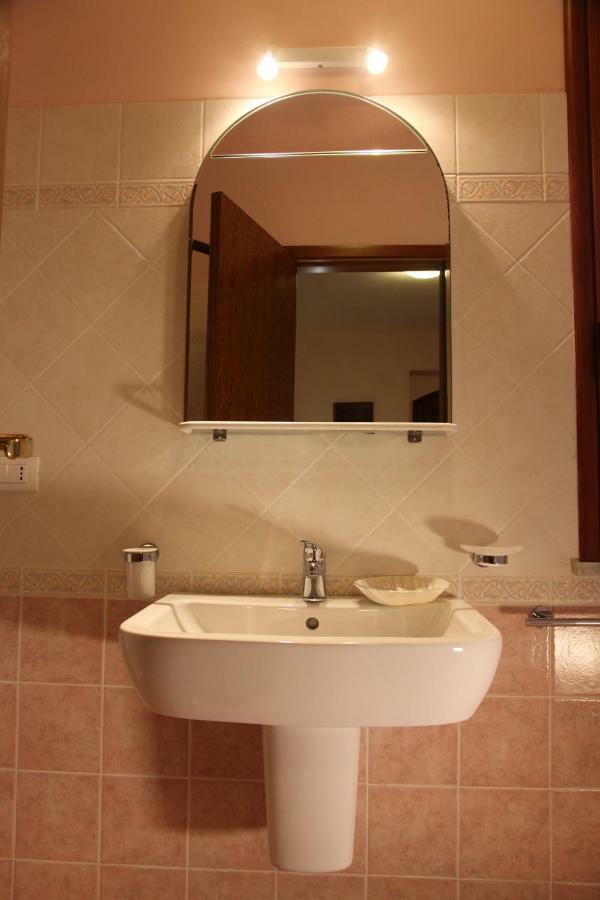 Ferienwohnung Regina Tropea Exterior foto